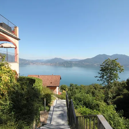 In With Maggiore Views 아파트 *