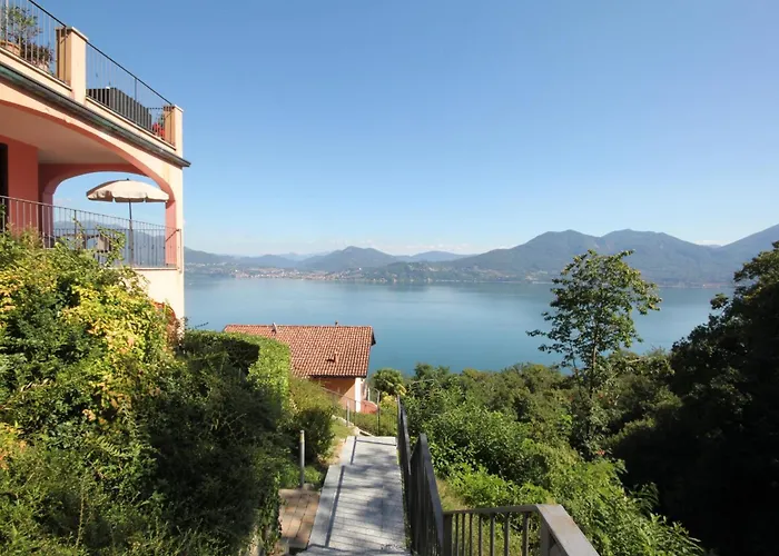 In With Maggiore Views Διαμέρισμα *