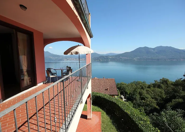 In With Maggiore Views * Oggebbio